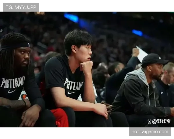 杨瀚森球场上暴走状态，私底下却像个邻家大男孩？